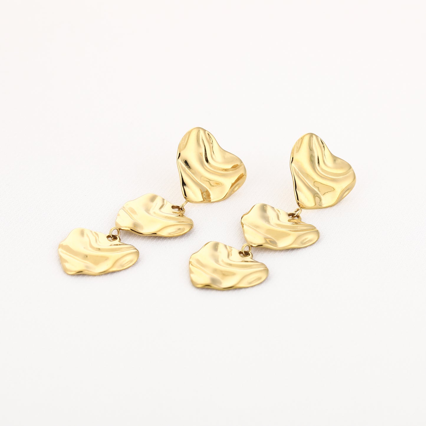 LOVE OORBELLEN GOUD