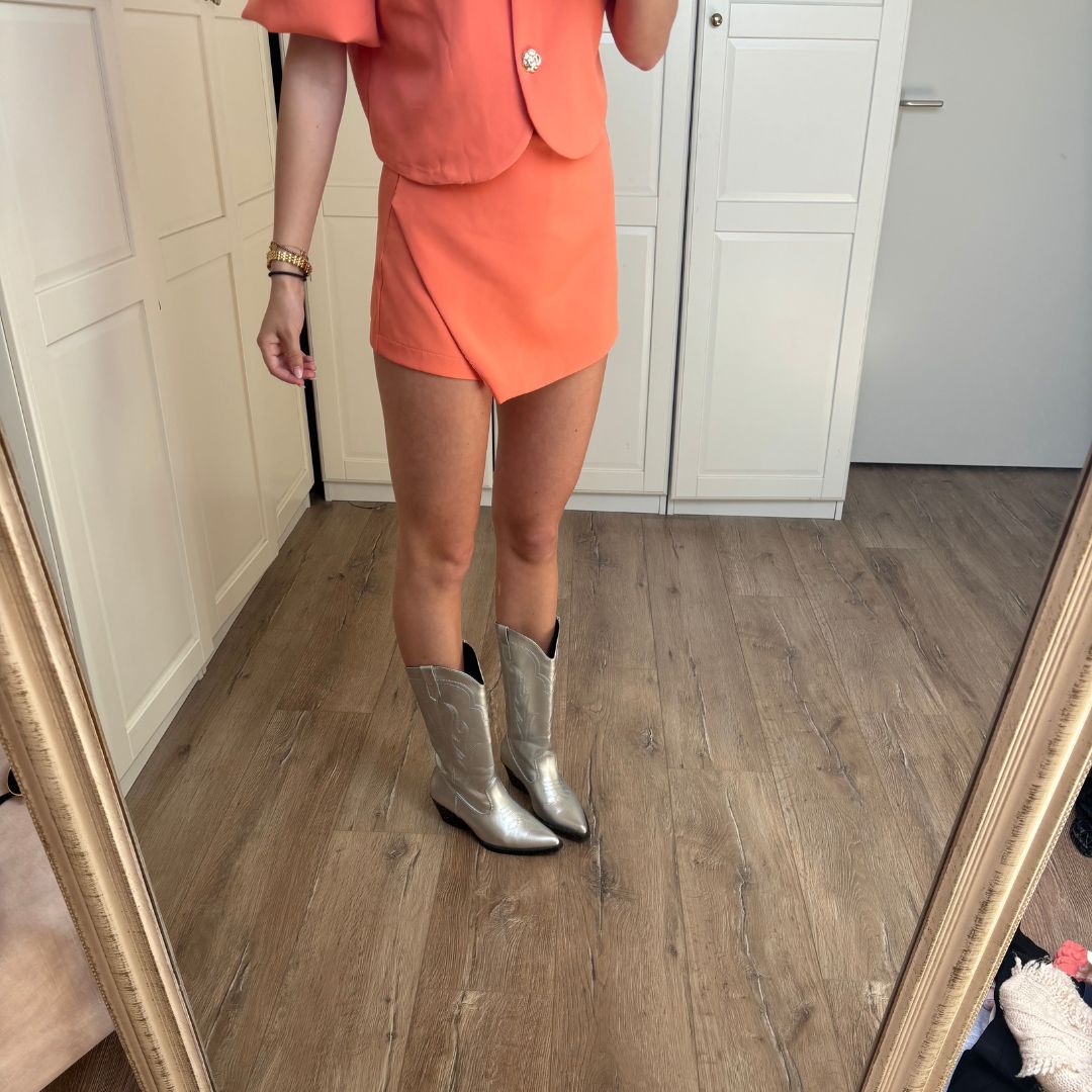 OLIVIA SKORT KORAAL