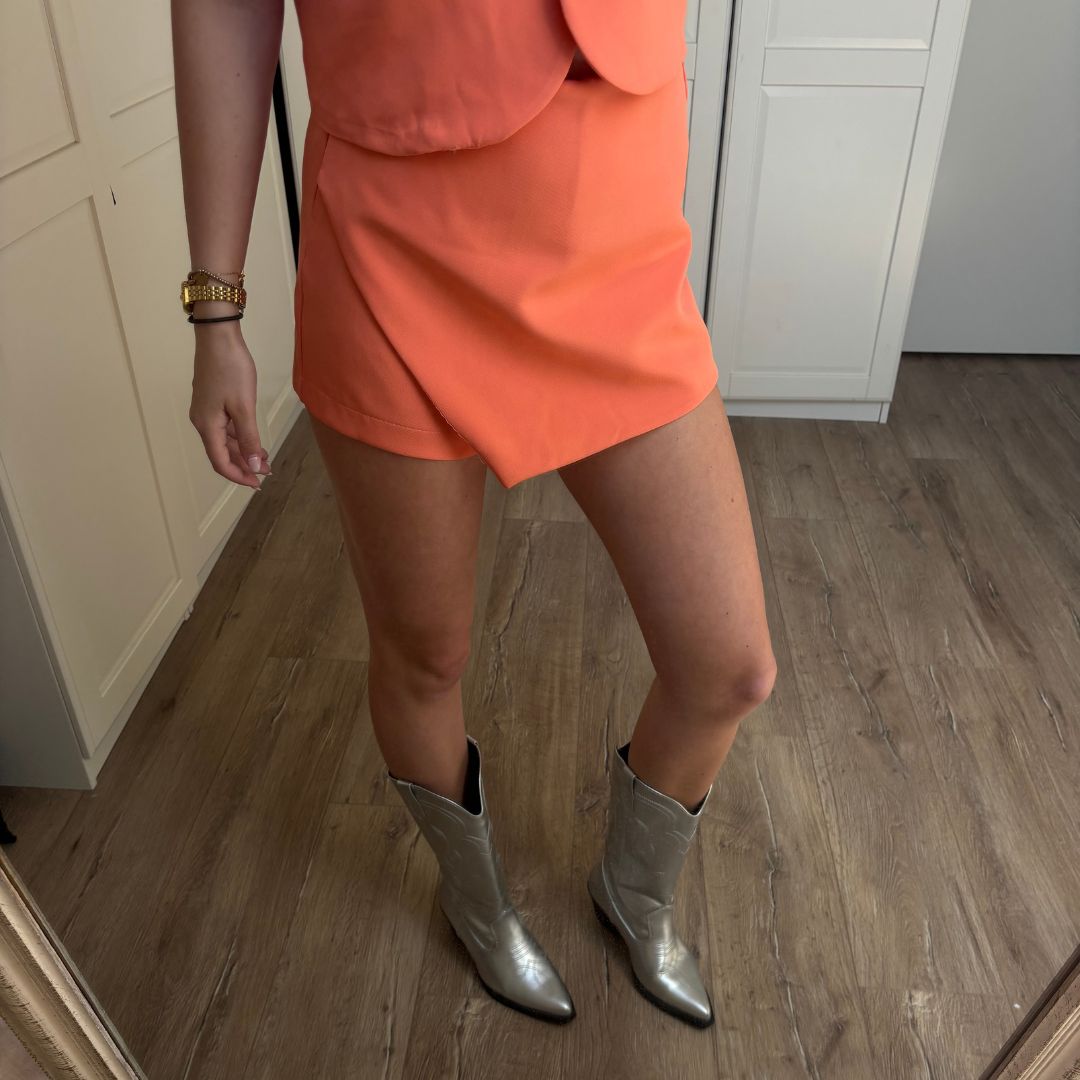 OLIVIA SKORT KORAAL