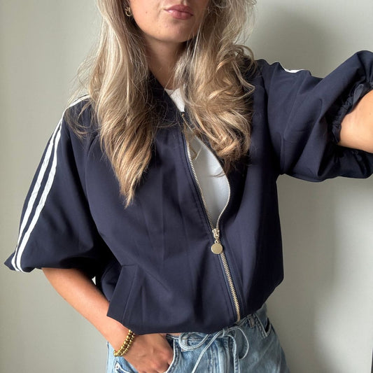 VALERIE JASJE DONKERBLAUW