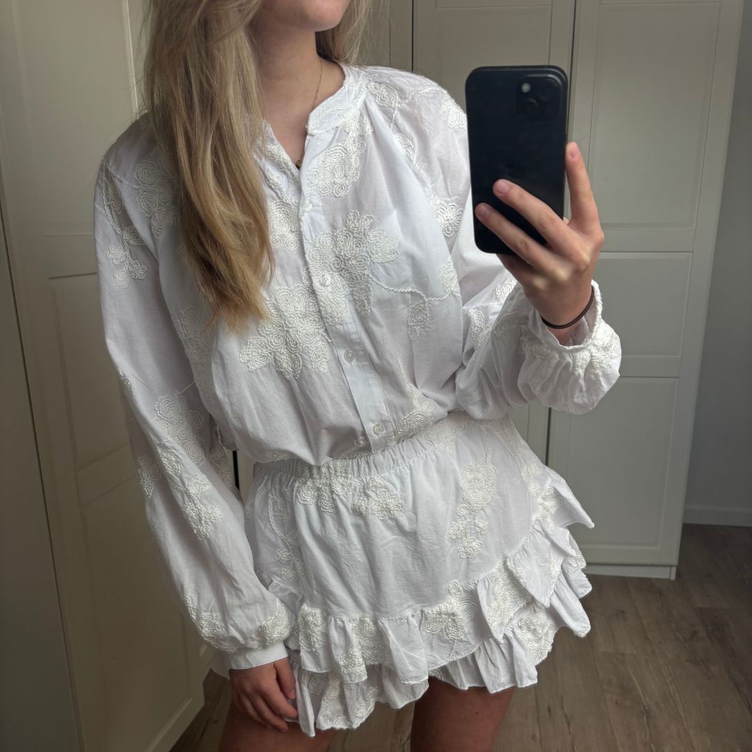 Beau set broderie